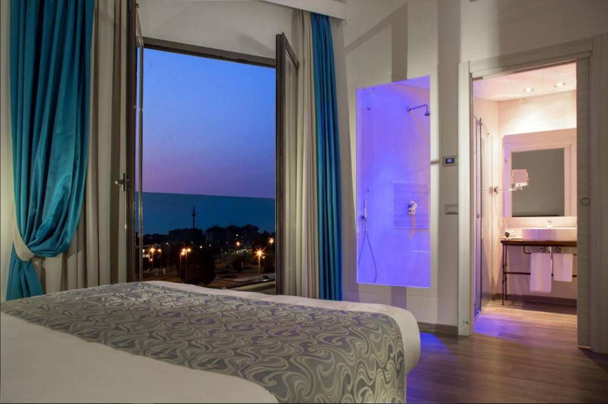 Phi Milano 4*