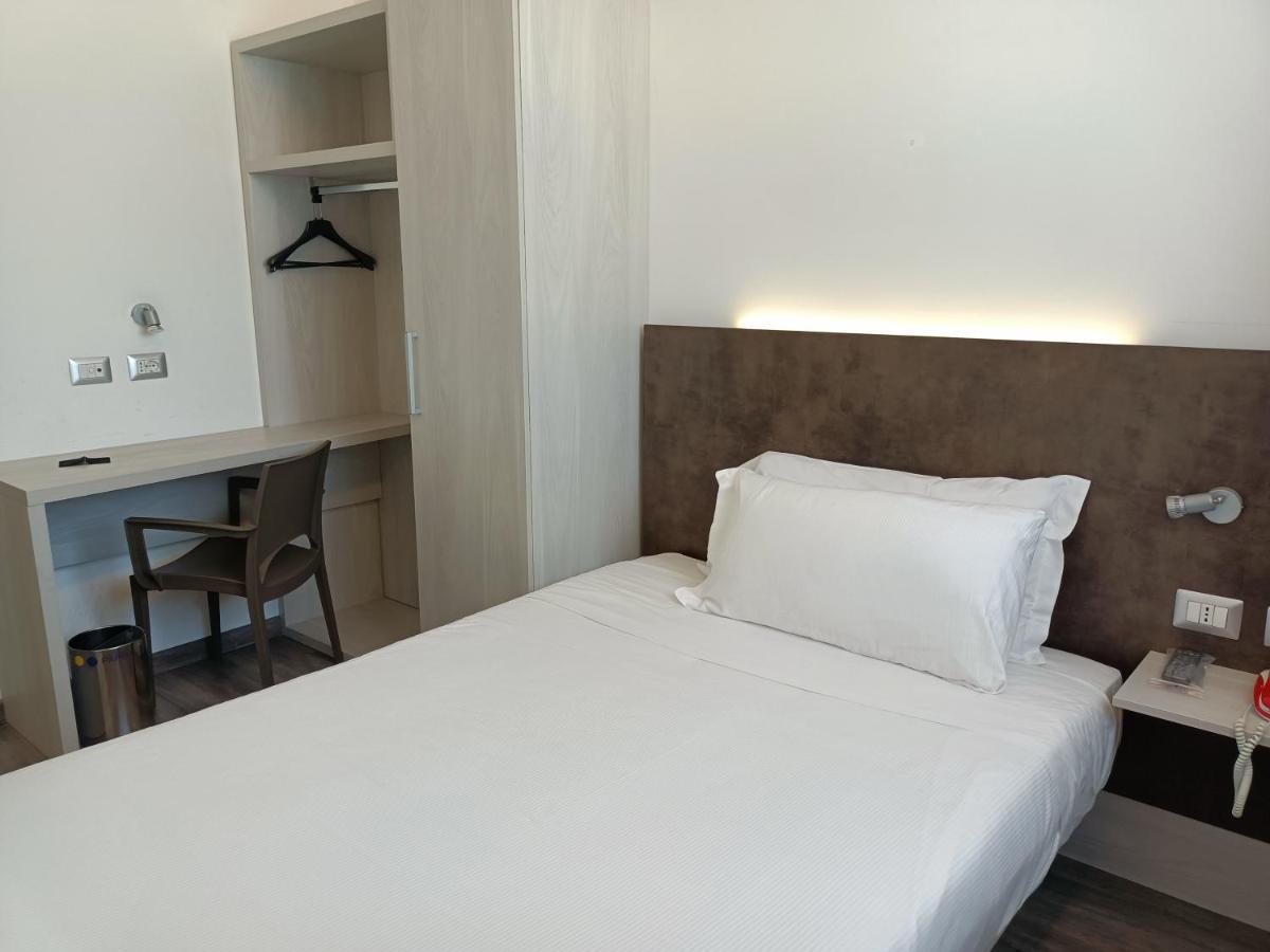 Hotel Phi Milano 4*