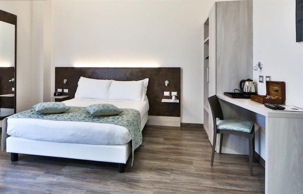 Hotel Phi Milano 4*